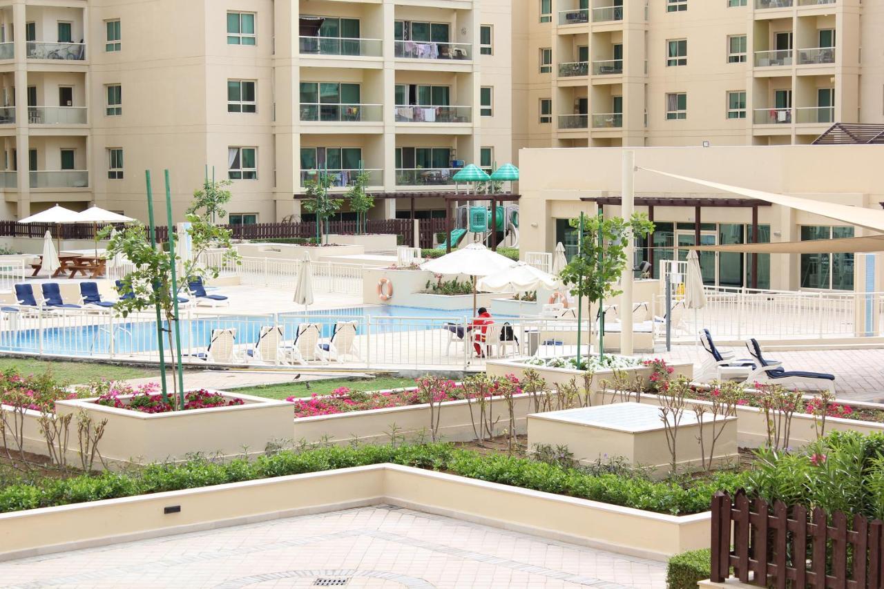 New Arabian Al Dhafra 2 The Greens 1 Br Dubai Bagian luar foto